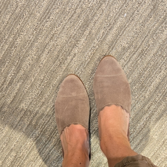 Elegant Women's Taupe Suede Flats - Picture 5 of 7